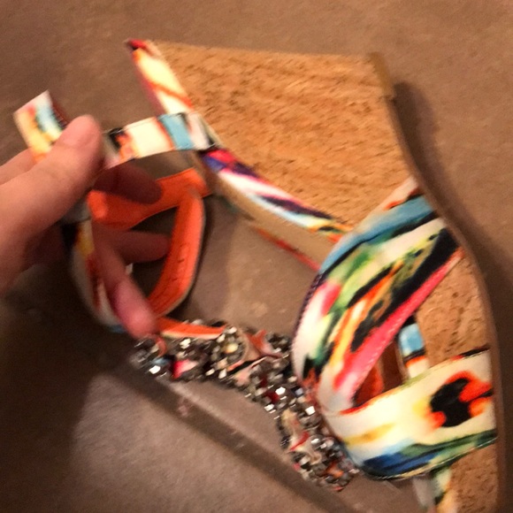 Multi colored Gianni Bini wedges - Picture 2 of 3